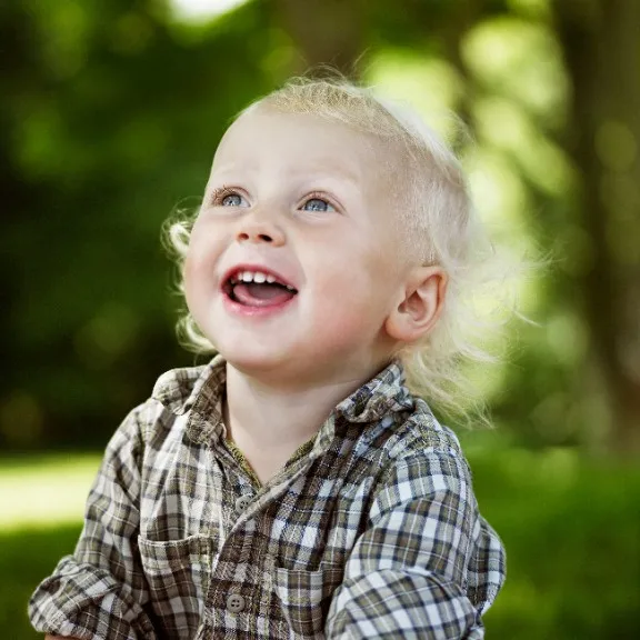 close-up-of-boy-laughing-outdoors-2026-01-05-23-33-46-utc-6960c817568f4